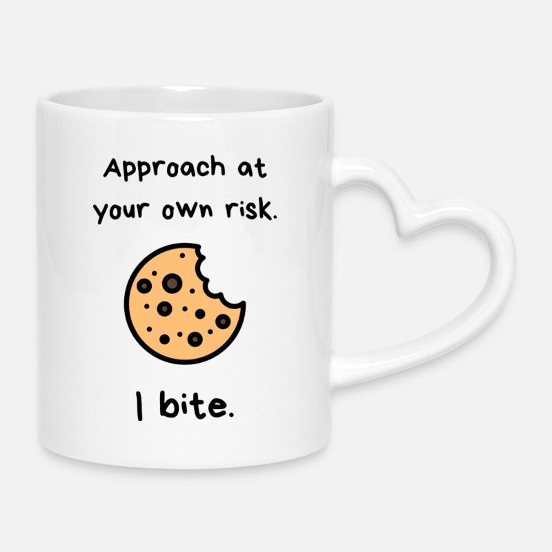 Morsure de biscuit aux pépites de chocolat - Mug avec anse en forme de cœur - blanc