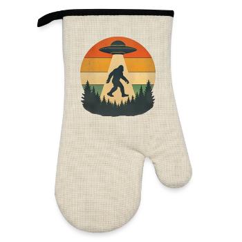 Alien Bigfoot UFO Sasquatch Believers Spaceship - Oven glove with rubber coating - linen/black  - Front