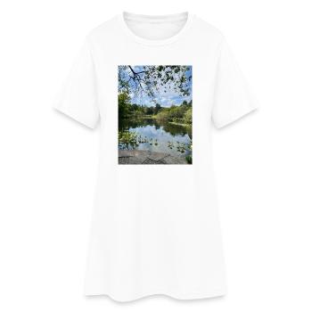 Spiegelsee im Waldrand - Frauen T-Shirt-Kleid - Weiß - Vorne