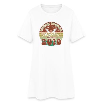 16e anniversaire : Légende vivante depuis le VIN 01/2010 - Robe T-shirt Femme - blanc - Devant