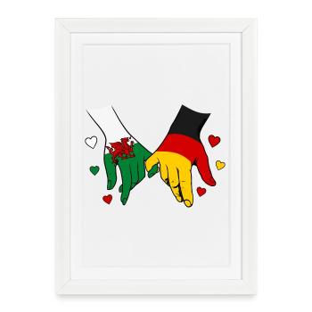 Wales_Deutschland_Flagge_Haendehalten - Affiche encadrée (27 × 37 cm) - blanc - Devant