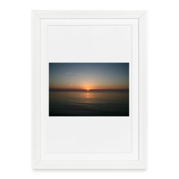 LEVER DU SOLEIL SUR LA MER MÉDITERRANÉE - Affiche encadrée (27 × 37 cm) - blanc - Devant