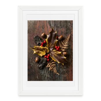 Autumn flat lay composition with holly leaves - Gerahmtes Poster (27 × 37 cm) - Weiß - Vorne