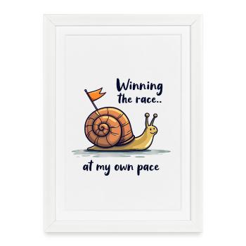 Escargot avec drapeau « Gagner la course » - Affiche encadrée (27 × 37 cm) - blanc - Devant