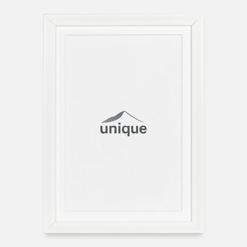 "Einzigartiges Bergdesign" - Gerahmtes Poster (27 × 37 cm) - Weiß