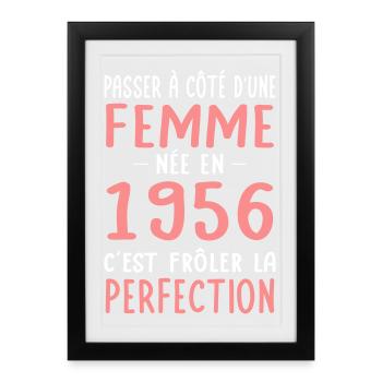 Née en 1956 – Frôler la perfection  - Affiche encadrée (27 × 37 cm) - noir - Devant
