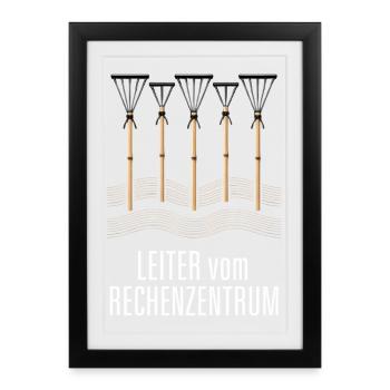 Leiter vom Rechenzentrum Gartenoutfit Gartenarbeit - Gerahmtes Poster (27 × 37 cm) - Schwarz - Vorne