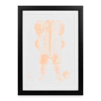 Éléphant avec ballon de foot pour des chemises bleu foncé - Affiche encadrée (27 × 37 cm) - noir - Devant