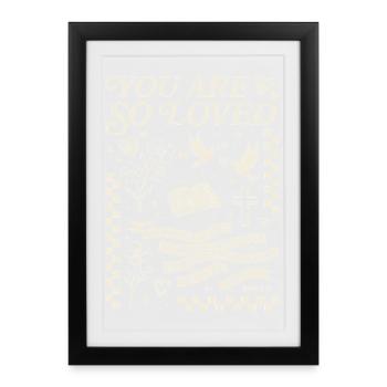 Vous êtes aimés - Jean 3:16 Art - Affiche encadrée (27 × 37 cm) - noir - Devant
