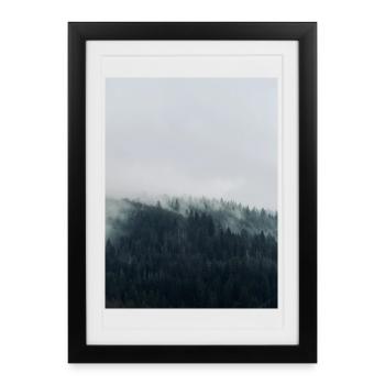 Forêt brumeuse et pins sombres - Affiche encadrée (27 × 37 cm) - noir - Devant