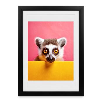 Animal lémurien rose et jaune regard intense art  - Affiche encadrée (27 × 37 cm) - noir - Devant