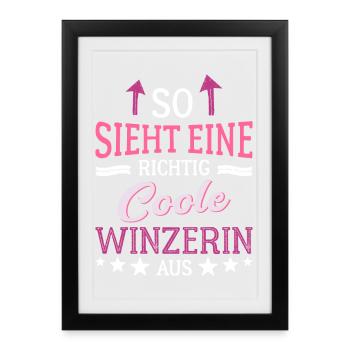 So sieht eine coole Winzerin aus Kellerei Wein - Gerahmtes Poster (27 × 37 cm) - Schwarz - Vorne