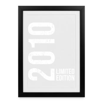 Édition limitée 2010 – 16e anniversaire - Affiche encadrée (27 × 37 cm) - noir - Devant