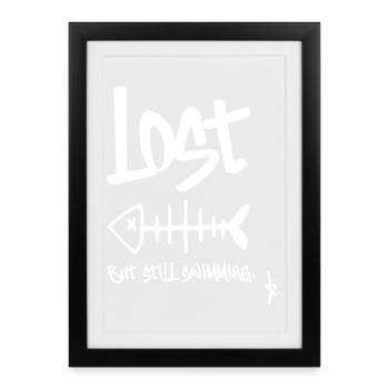 LOST – Mais je nage encore | Conception en arête de poisson - Affiche encadrée (27 × 37 cm) - noir - Devant