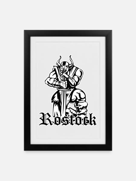 Rostock Wikinger - Gerahmtes Poster (27 × 37 cm) - Schwarz