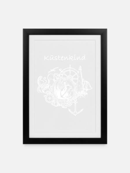 Martimes Küstenkind - Gerahmtes Poster (27 × 37 cm) - Schwarz