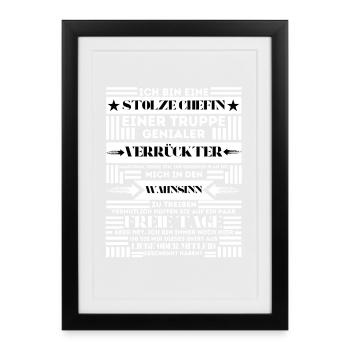 STOLZE CHEFIN EINER TRUPPE GENIALER VERRÜCKTEN - Gerahmtes Poster (27 × 37 cm) - Schwarz - Vorne