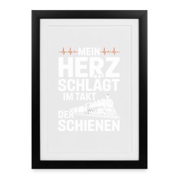 My heart beats to the beat of the railroad - Framed poster (27 × 37 cm) - black - Front