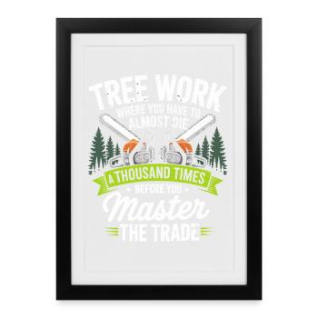 Championnat de la tronçonneuse dans la forêt - Affiche encadrée (27 × 37 cm) - noir - Devant