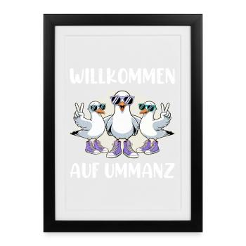 Ummanz Holiday WELCOME TO UMMANZ Lustig - Framed poster (27 × 37 cm) - black - Front