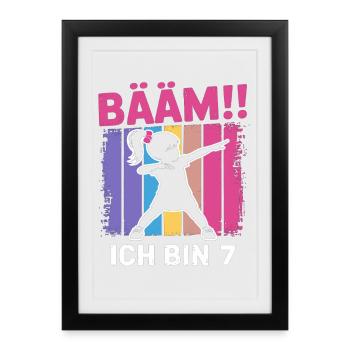 Bääm Je suis 7 filles qui font le dab, 7e anniversaire - Affiche encadrée (27 × 37 cm) - noir - Devant