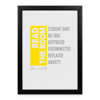 Promotion 2026 Lecture de la salle Réaliste Graduation - Affiche encadrée (27 × 37 cm) - noir - Devant