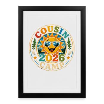 Cousin Camp 2026 | Badge Vacances Famille Rétro - Affiche encadrée (27 × 37 cm) - noir - Devant