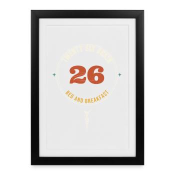 Darts Vingt-six Encore Bed And Breakfast Funny Dar - Affiche encadrée (27 × 37 cm) - noir - Devant
