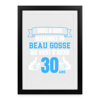 Birthday 30 Years Boy Funny Beau Gosse - Affiche encadrée (27 × 37 cm) - noir - Devant