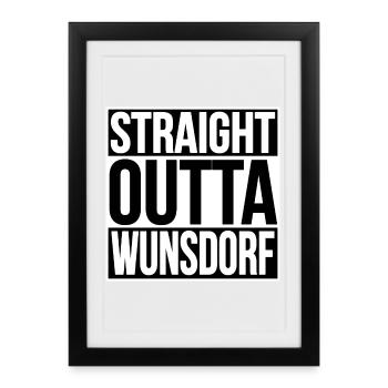 Straight Outta Wunsdorf - Gerahmtes Poster (27 × 37 cm) - Schwarz - Vorne