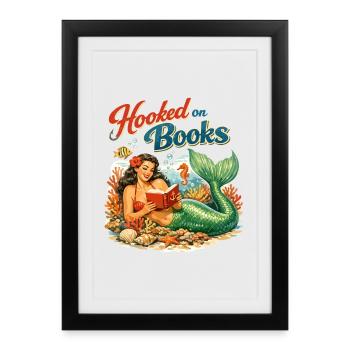 Hooked on Books – Retro Meerjungfrau Pin-up Kunst - Gerahmtes Poster (27 × 37 cm) - Schwarz - Vorne