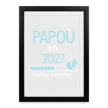 Papou en 2027 Futur Grand-Père Fier et Heureux - Affiche encadrée (27 × 37 cm) - noir - Devant