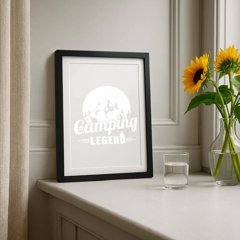 Mountain Camping Legend Design Affiche encadrée (27 × 37 cm)