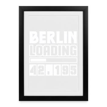 Berlin Loading 42.195 - Gerahmtes Poster (27 × 37 cm) - Schwarz - Vorne
