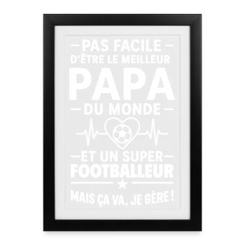 Herz + Fußball – Super Papa Fußballer - Gerahmtes Poster (27 × 37 cm) - Schwarz - Vorne