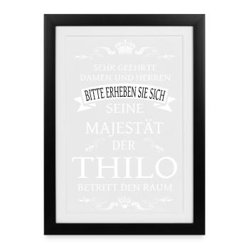 His Majesty Thilo enters the room - Framed poster (27 × 37 cm) - black - Front