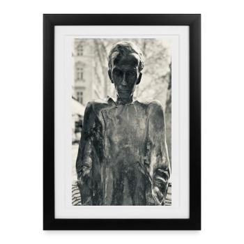 Gloomy statue in monochrome - Framed poster (27 × 37 cm) - black - Front