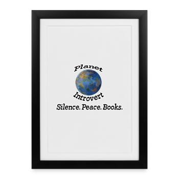 Planet Introvert Nerd, Fun, Geschenk Sprüche, Buch - Gerahmtes Poster (27 × 37 cm) - Schwarz - Vorne