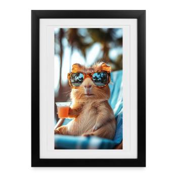 Cochon d’Inde dans une chaise longue - Affiche encadrée (27 × 37 cm) - noir - Devant