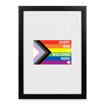 Progress Pride Flag – Everyone Is Welcome Here  - Gerahmtes Poster (27 × 37 cm) - Schwarz - Vorne