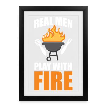 De vrais hommes jouent avec le barbecue au feu - Affiche encadrée (27 × 37 cm) - noir - Devant