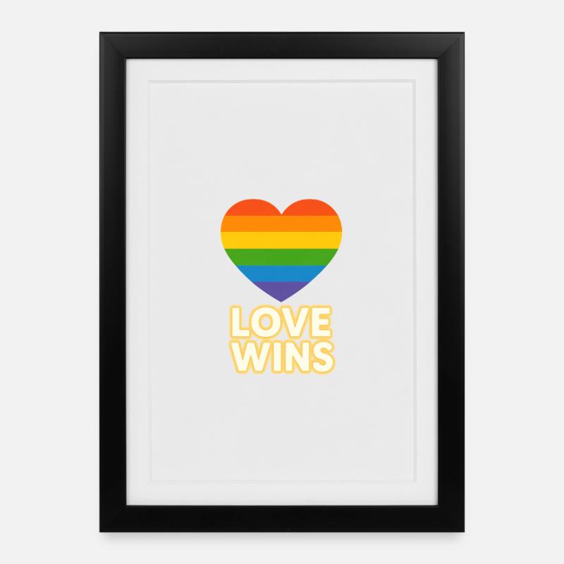 Liebe gewinnt Stolz Herz Design - Gerahmtes Poster (27 × 37 cm) - Schwarz