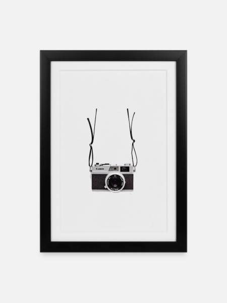 Retro Kamera - Gerahmtes Poster (27 × 37 cm) - Schwarz