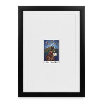 Le lecteur dans le panorama montagneux - Affiche encadrée (27 × 37 cm) - noir - Devant