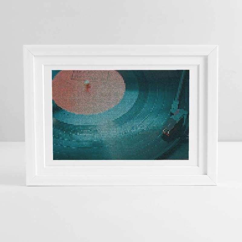 Turntable in a curvy pattern Framed poster (37 × 27 cm)