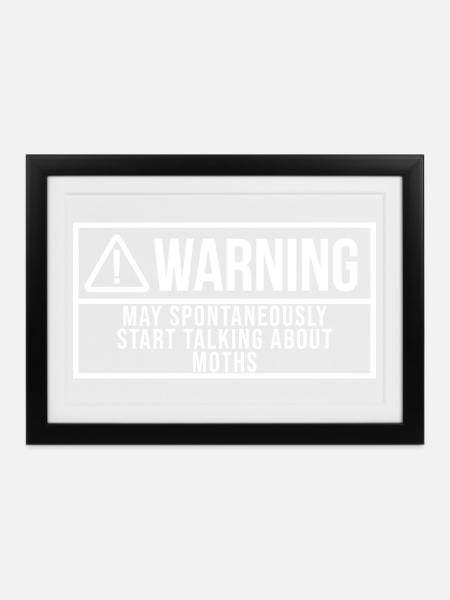 Motte Motte Motte - Gerahmtes Poster (37 × 27 cm) - Schwarz