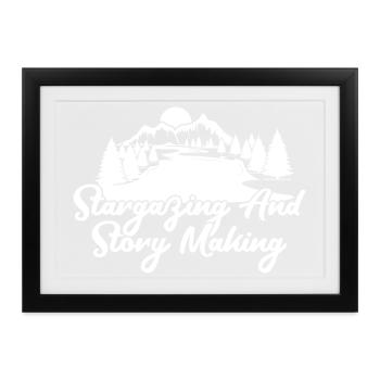 boys scout Scouting Stargazing & Story Making - Gerahmtes Poster (37 × 27 cm) - Schwarz - Vorne