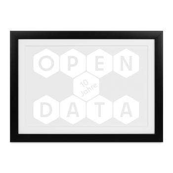 Open Data 10 Jahre Jubiläum (hell) - Gerahmtes Poster (37 × 27 cm) - Schwarz - Vorne
