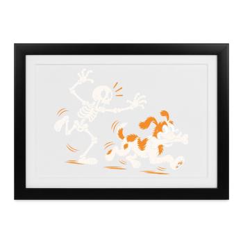 Der Hund klaut dem Skelett den Knochen - Gerahmtes Poster (37 × 27 cm) - Schwarz - Vorne