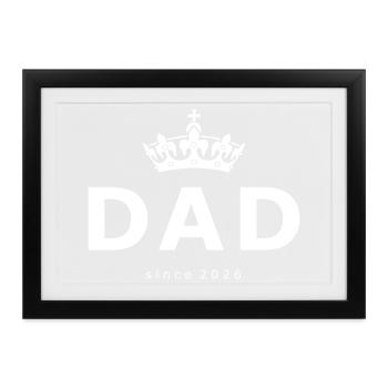 Dad 26 Vater Baby Papa 2026 Vatertagsgeschenk - Gerahmtes Poster (37 × 27 cm) - Schwarz - Vorne